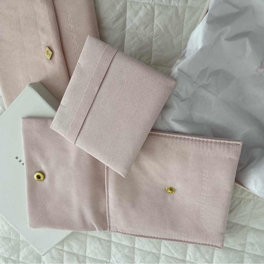 Jennifer Meyer Diamond Yellow Gold Initial E Pendant Necklace w/ orig packaging - Picture 6 of 9